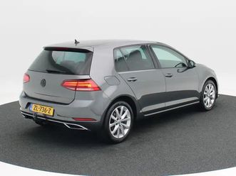 volkswagen golf 1.6 tdi highline 115 pk automaat | adaptive cruise | digitaal dashboard | carplay | navigatiesysteem | trekhaak | parkeersensoren | 16 inch