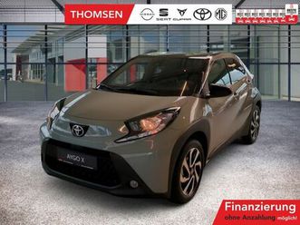 toyota aygo 1.0 team d acc+navi+fernlichtass.+kam.+pdc