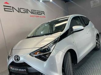 toyota aygo 1.0 70 x-play