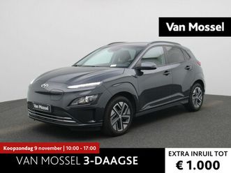 hyundai kona ev fashion 39 kwh | wltp 305 km | apple carplay / android auto | warmtepomp | privacy glass | acc | navigatie | lmv |