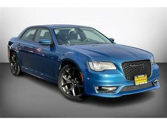 2022 chrysler 300 touring l