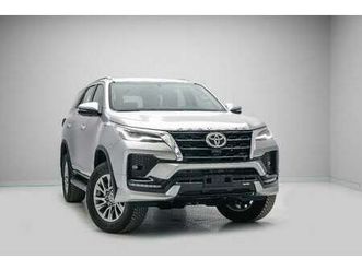 toyota fortuner 4.0l - silver metallic inside black | export only