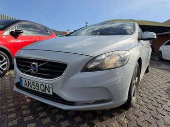 volvo v40 1.6 d2 kinetic