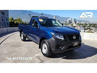 nissan np300 pick up