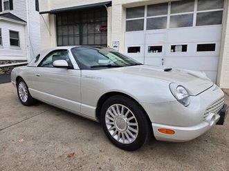 2005 ford thunderbird