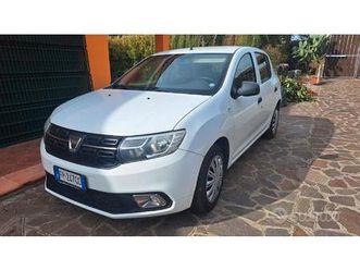 dacia sandero 1.0 gpl pieno con 14 euro!