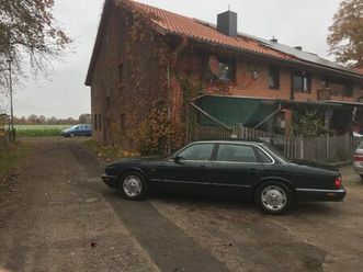 jaguar xj8 3.2- grün-lpg (die risse sind auf der kameralinse)
