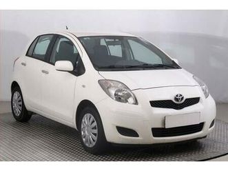 toyota yaris 1.0 vvt-i, po stk