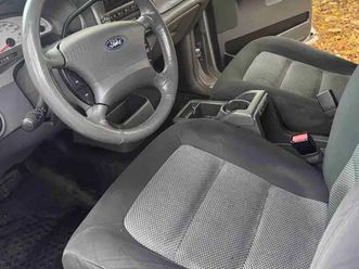 2005 ford explorer sport trac xlt