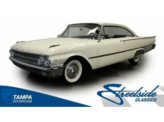1961 ford galaxie starliner