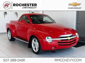 used 2004 chevrolet ssr base