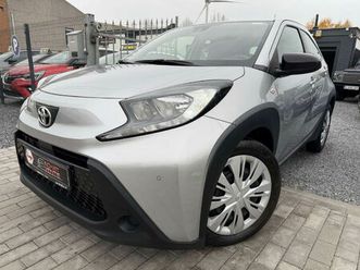 toyota aygo x 1.0i vvt-i-x play?23.445 km?gar 6/2032