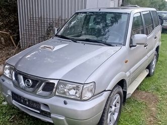 nissan terrano dizel 2004 3.0 113kw automatski
