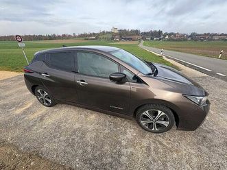 gepflegter nissan leaf tekna mit vollausstattung