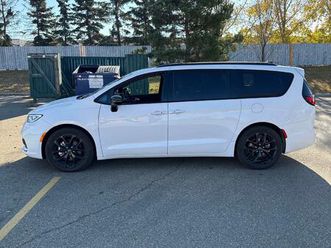 pacifica 3.6 v6 limited s 6-plätzer