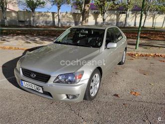 lexus is200 2.0 luxury