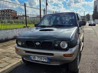shitet nissan terrano 2.7 nafte manual