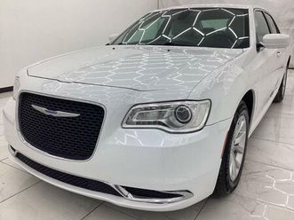 2021 chrysler 300 touring
