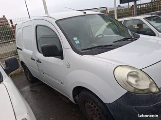 kangoo pour pièces ou à réparer