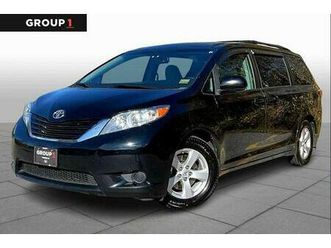 2017 toyota sienna le