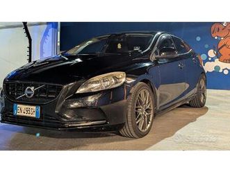 volvo v40 d2 momentum