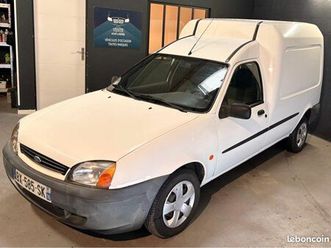ford courrier 1,8d 60 ch sans ct moteur fiable 4 pneus neufs roule très bien