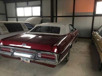 ford ltd rosu , vehicul istoric, reconditionat, decapotabil bosanci