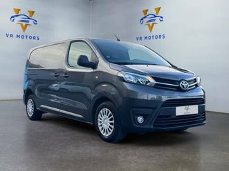 toyota proace 2.0 medium 122cv d-4d business *tva récupérable*