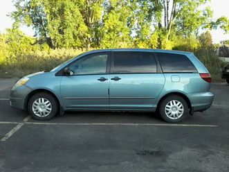 toyota sienna ce 2005 3,3 litre 6 cyl. avec siège valet