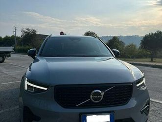volvo xc40 b3 - plusk dark