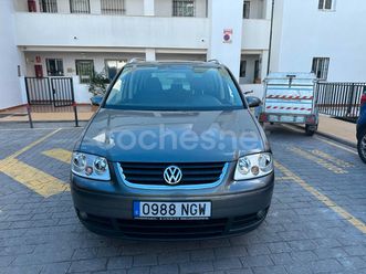 volkswagen touran 1.6 fsi conceptline