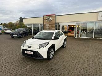 toyota aygo x s-cvt play