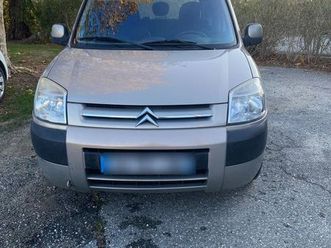 vends berlingo 5 places