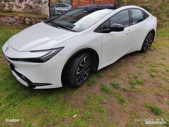 toyota prius design phev sept 2023 48800kms