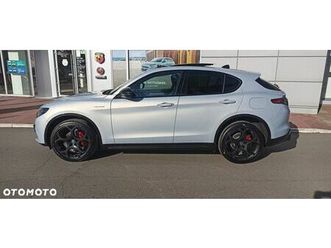 alfa romeo stelvio 2.0 turbo 16v at8-q4 veloce