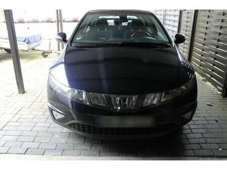 zum verkauf steht ein honda civic fk2