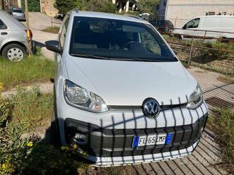 volkswagen up cross