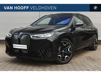bmw ix xdrive50 high executive / panoramadak / trekhaak / adaptief onderstel / soft-close / laserlight / stoelventilatie / bowers & wilkins / parking assistant 