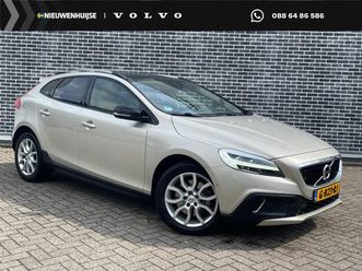 volvo v40 cross country 1.5 t3 polar+ luxury