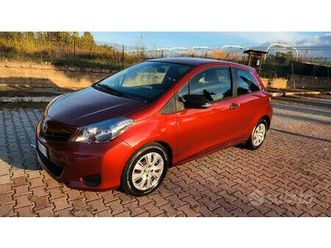toyota yaris 1.4 d-4d 3 porte lounge