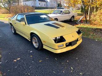 1986 chevrolet iroc z28. 305 & automatic. original drivetrain. a/c