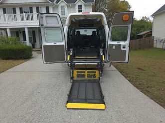 2010 ford e250 xlt handicap van