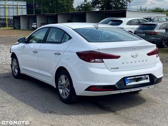 hyundai elantra 1.6 comfort