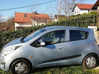 chevrolet spark 1.0 base plus