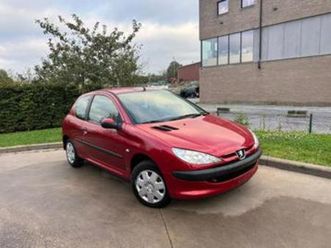 PEUGEOT 206 2-peugeot-206-1-4-essence-70-ch-tres-bon-peugeot-2ememain