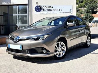 toyota auris hsd 136h dynamic