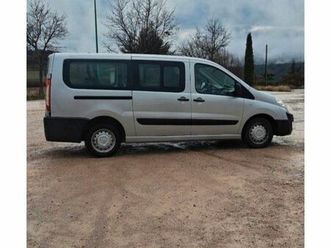 minibus 9 places combi van