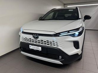 toyota corolla cross 2.0 hsd trend awd-i: réserver un essai sur route !