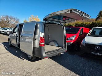 très rare, mercedes vito long, 2 places, hayon vitré et double porte latéral