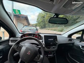 peugeot 208 1.6 hdi société 2 places